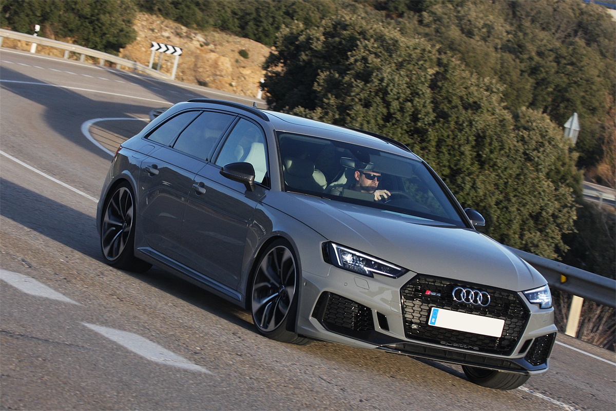 center42 audi-rs4-avant-frontal-cheli-blog
