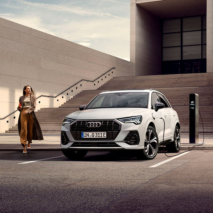 Audi-Q3-TFSIe-miniatura